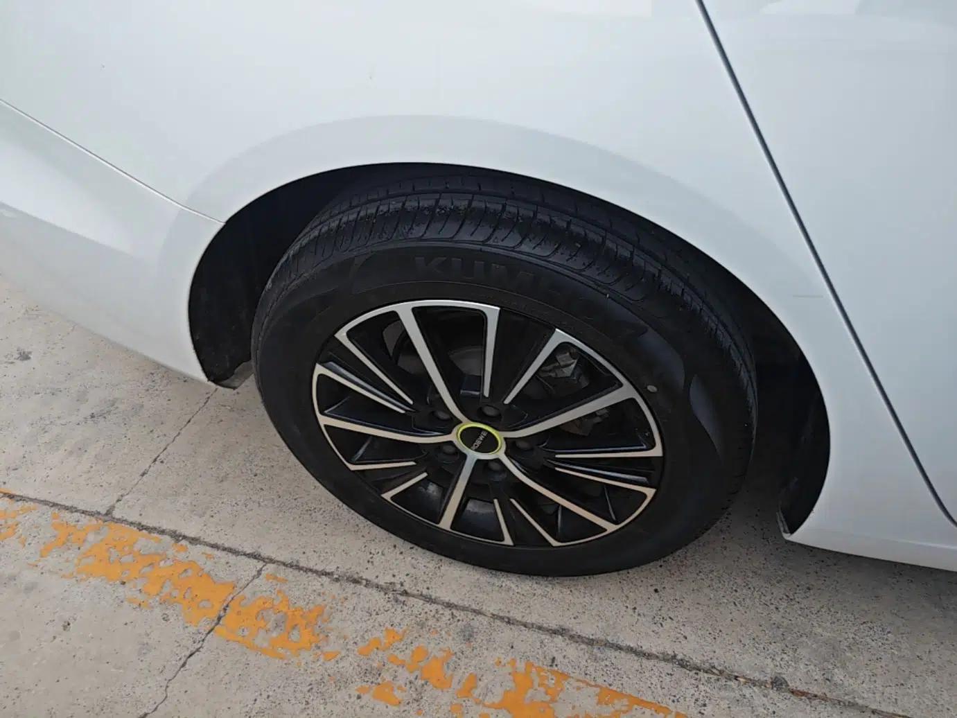 Roewe i5 2021 1.5L CVT Platinum Edition — миниатюра 11