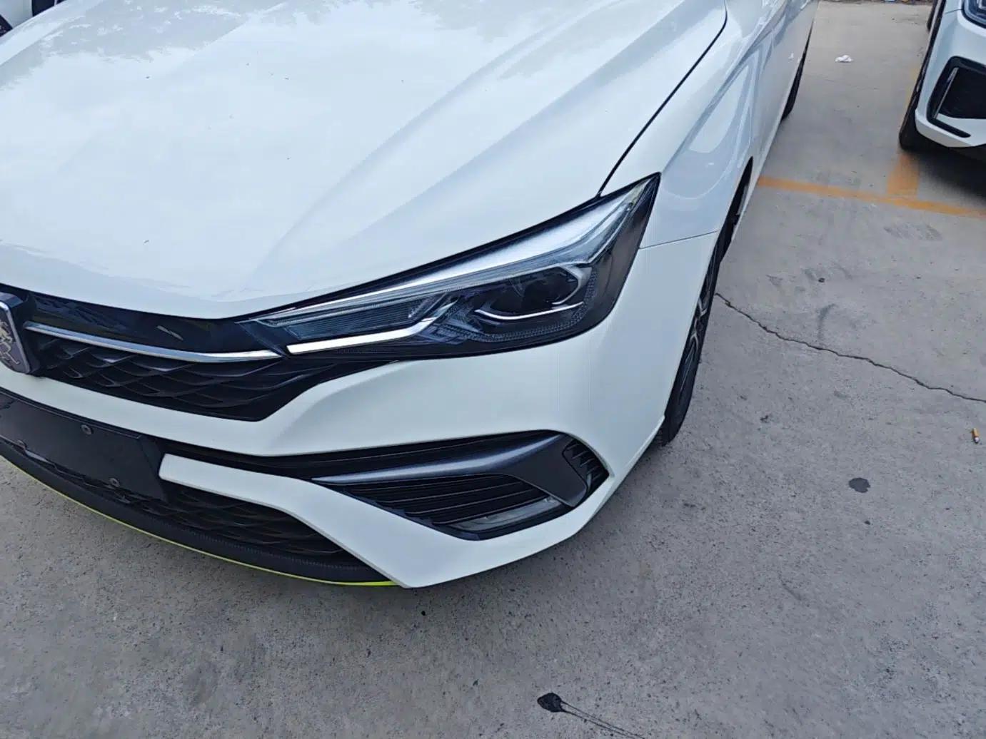 Roewe i5 2021 1.5L CVT Platinum Edition — миниатюра 8