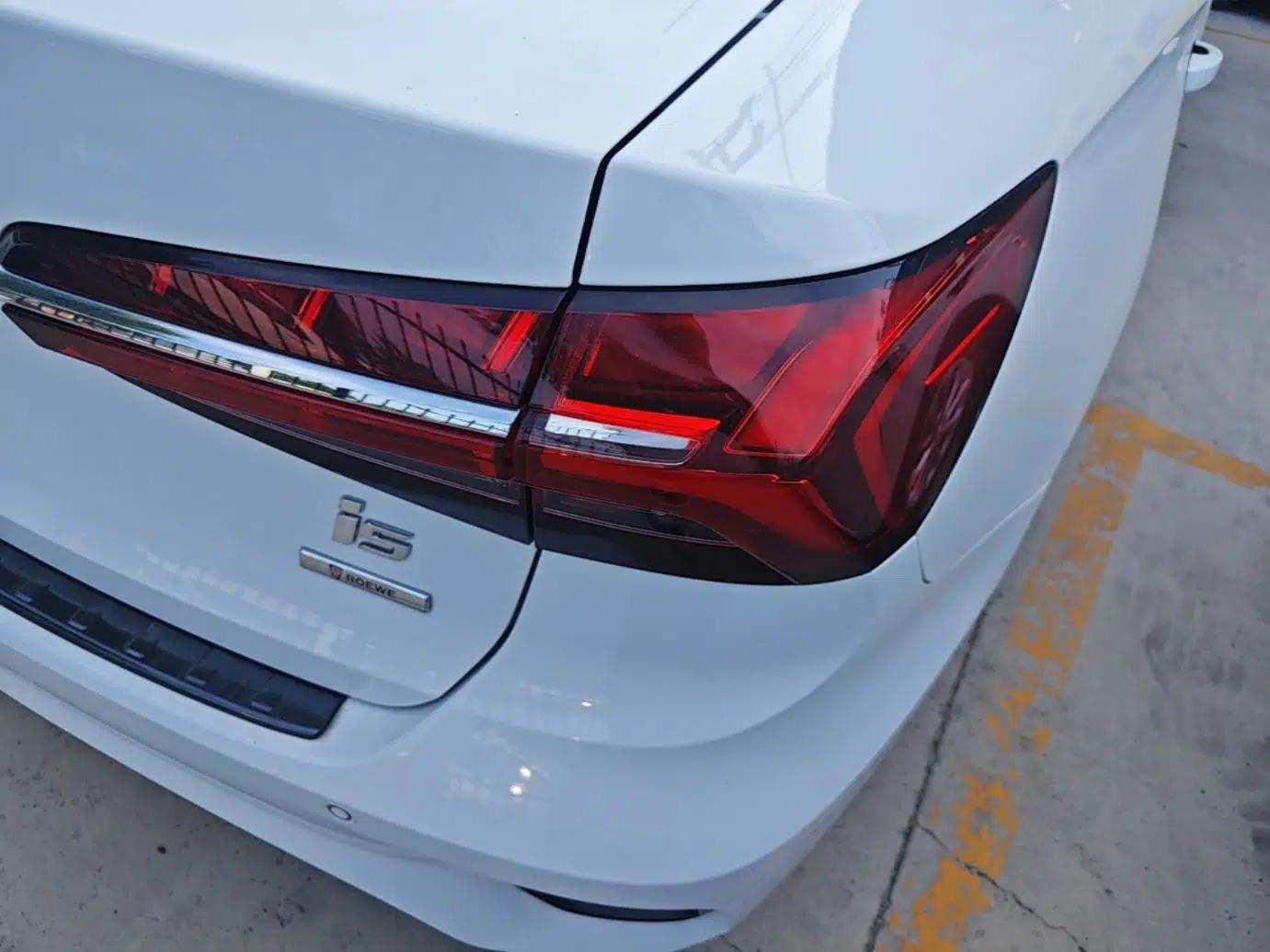 Roewe i5 2021 1.5L CVT Platinum Edition — миниатюра 9