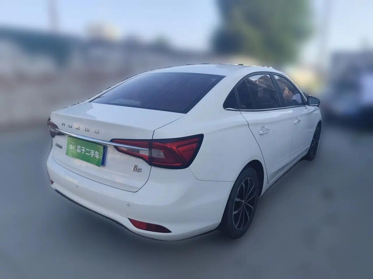 Roewe i5 2020 1.5L Automatic 4G Connect Luxury Flagship Edition — миниатюра 6