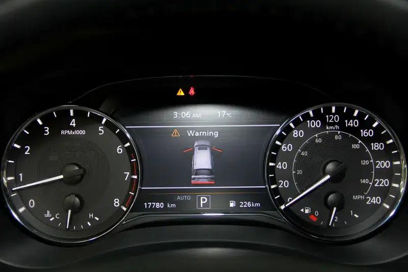 2023 Infiniti QX80 5.6L Automatic AWD 8-Seater Parallel Import — миниатюра 22