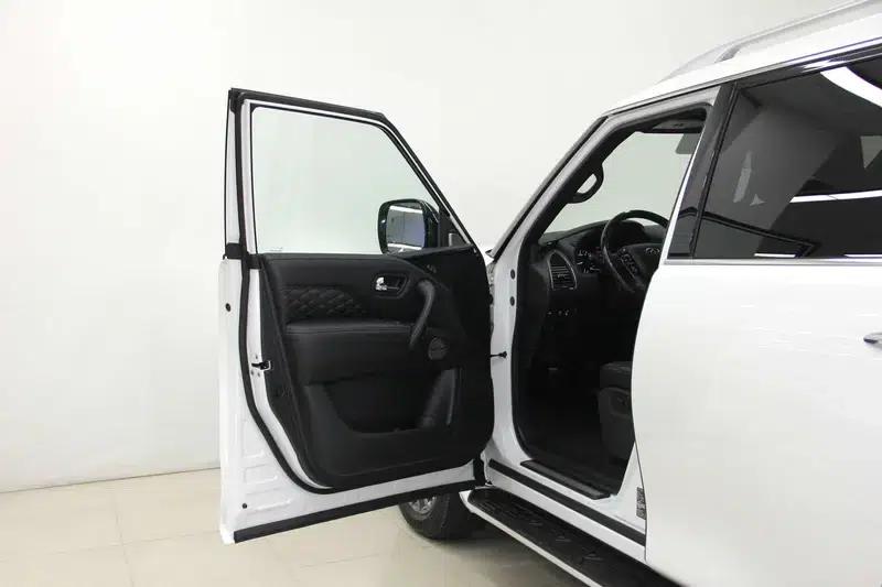2023 Infiniti QX80 5.6L Automatic AWD 8-Seater Parallel Import — миниатюра 32