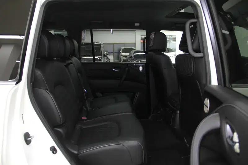 2023 Infiniti QX80 5.6L Automatic AWD 8-Seater Parallel Import — миниатюра 36
