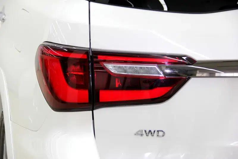 2023 Infiniti QX80 5.6L Automatic AWD 8-Seater Parallel Import — миниатюра 8