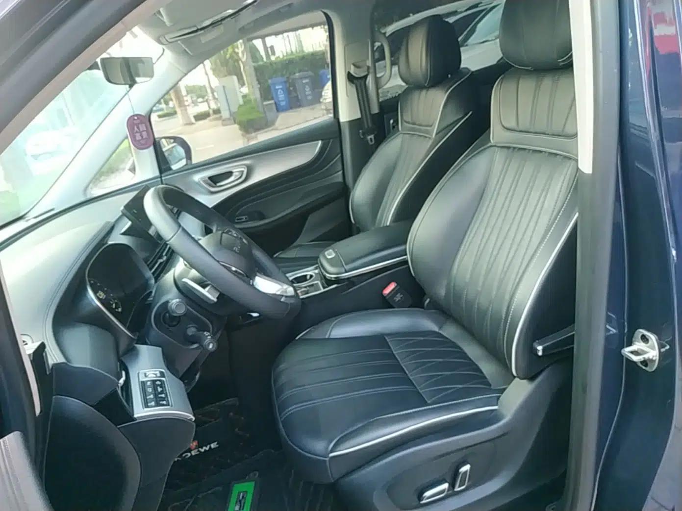 Roewe iMAX8 2022 400TGI Flagship Edition — миниатюра 17