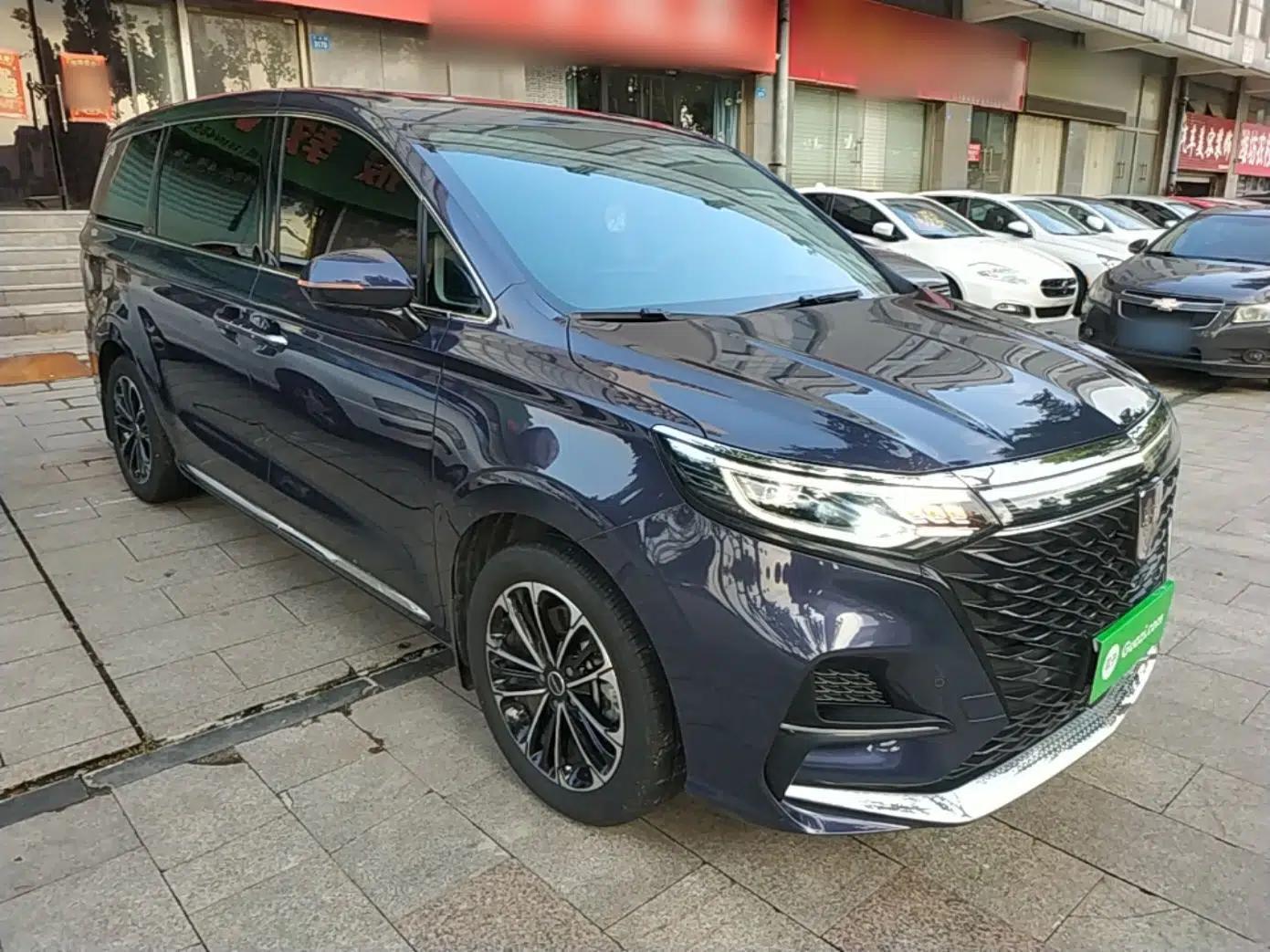 Roewe iMAX8 2022 400TGI Flagship Edition — миниатюра 3
