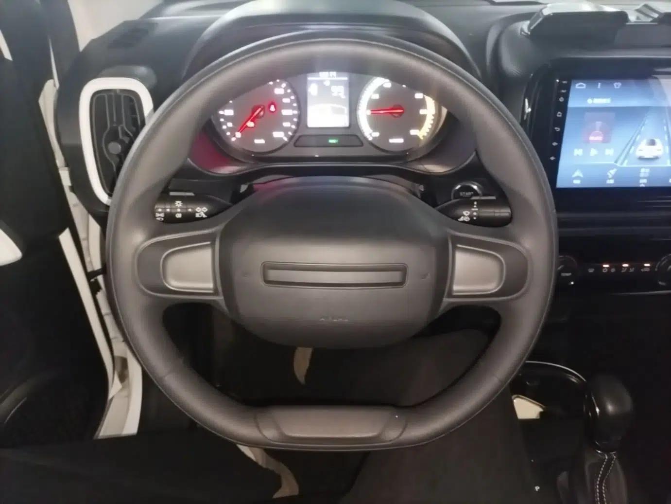 Roewe Clever 2022 311km QiQi BoBo Edition — миниатюра 18