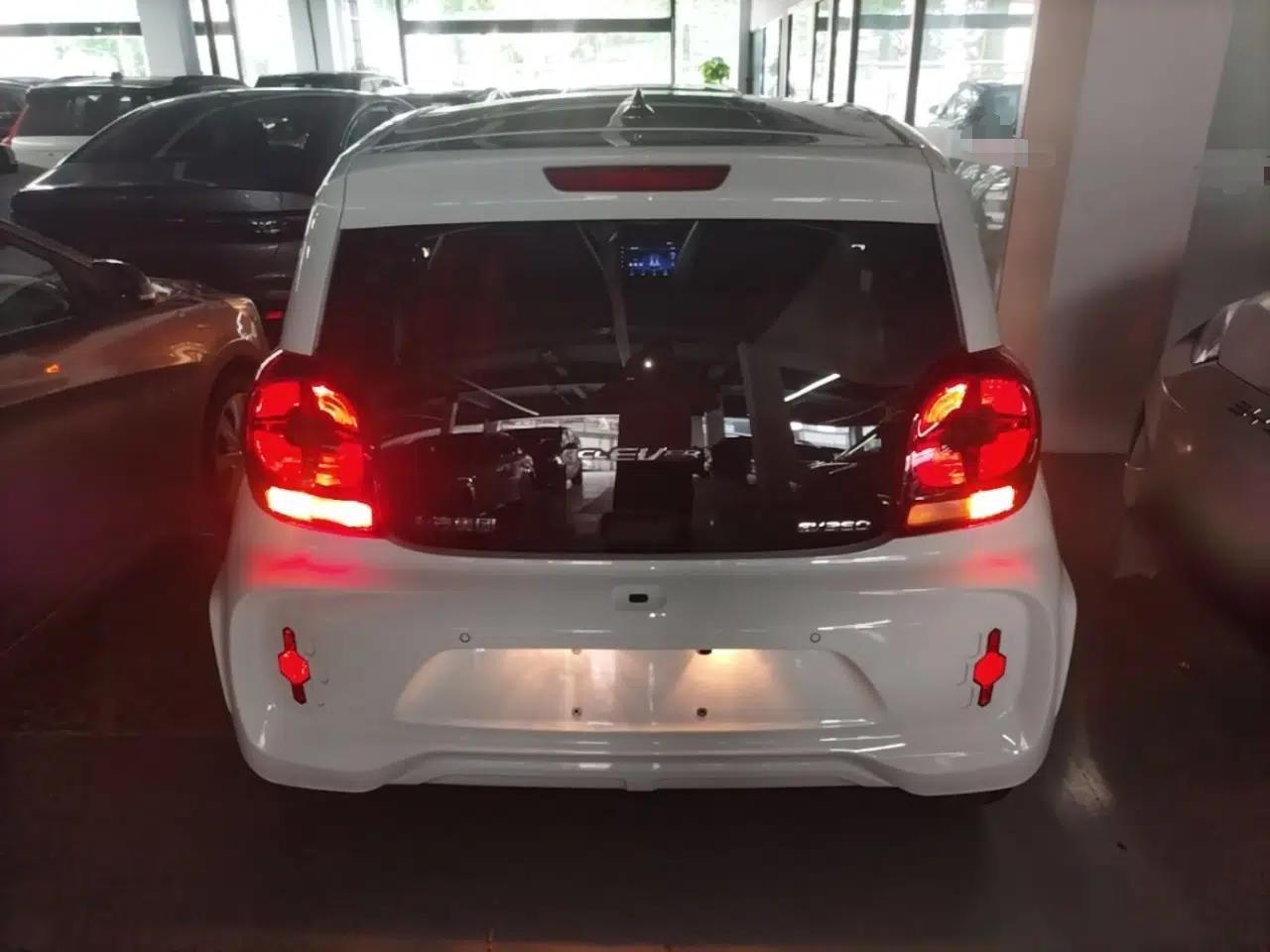 Roewe Clever 2022 311km QiQi BoBo Edition — миниатюра 5