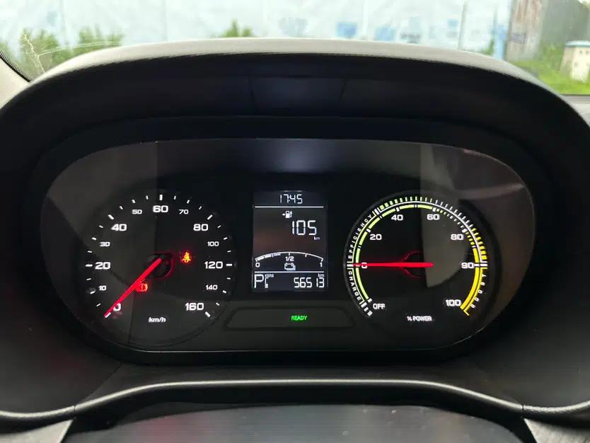 Roewe Clever 2022 311km QiQi BoBo Edition — миниатюра 8