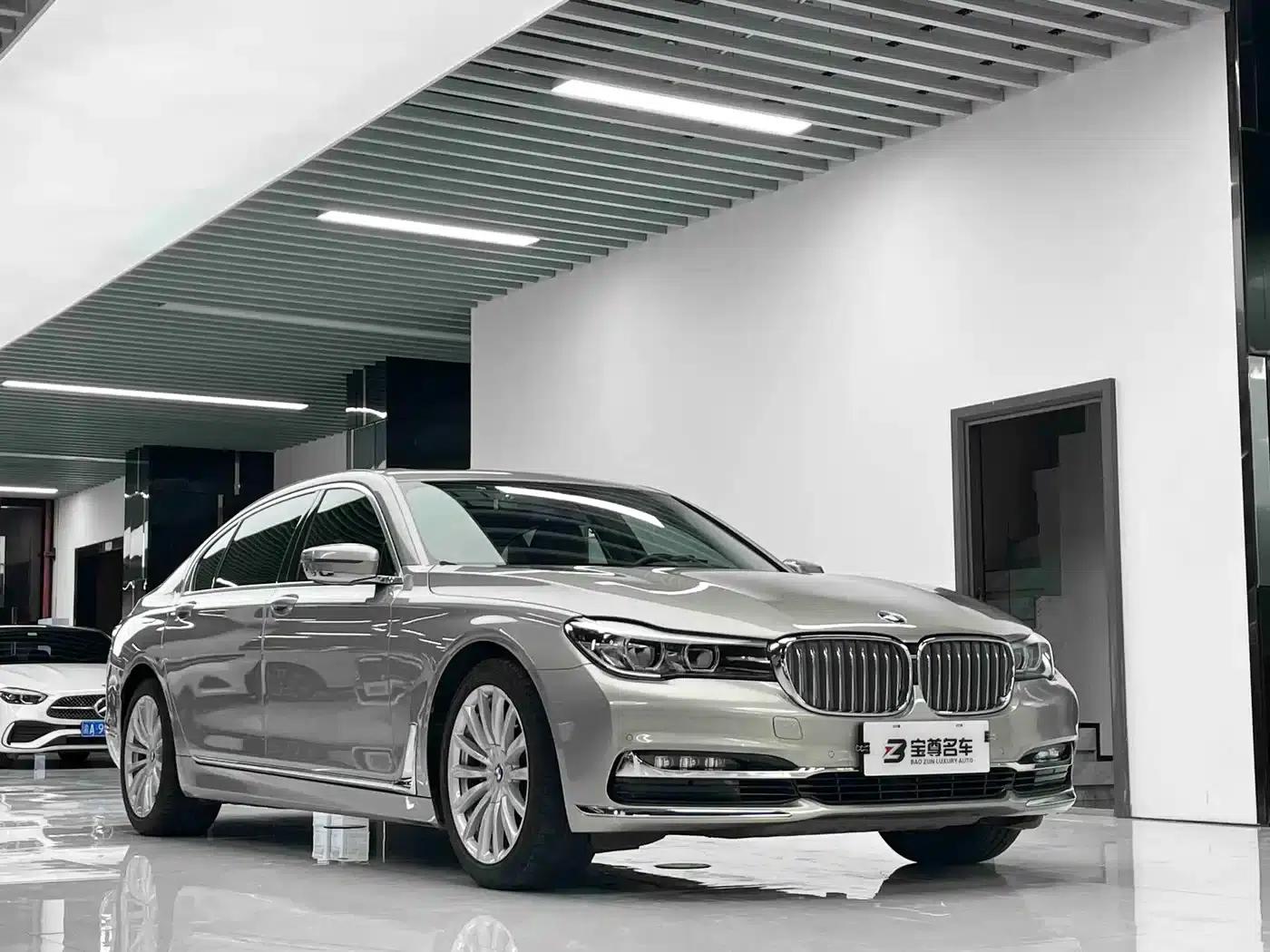 2018 BMW 7 Series 730Li Leading Excellence Package — миниатюра 3