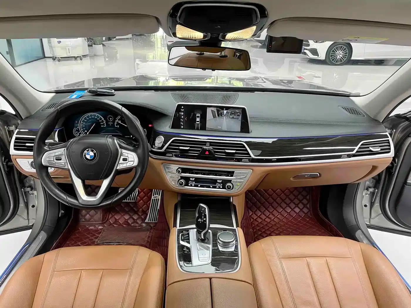 2018 BMW 7 Series 730Li Leading Excellence Package — миниатюра 4