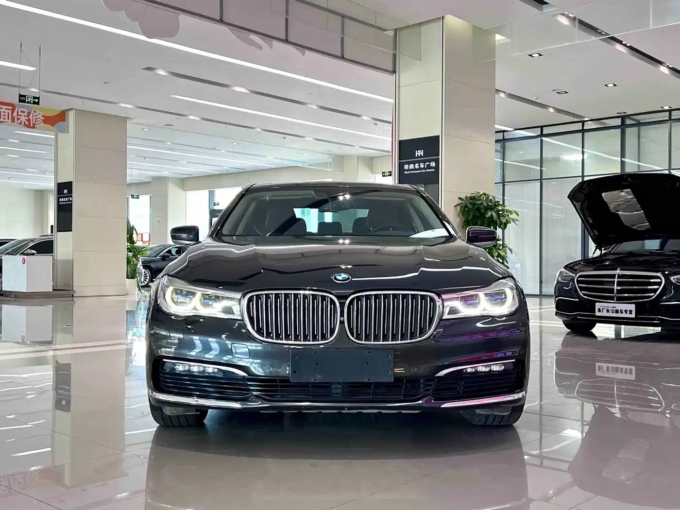 2016 BMW 7 Series 730Li Luxury — миниатюра 2