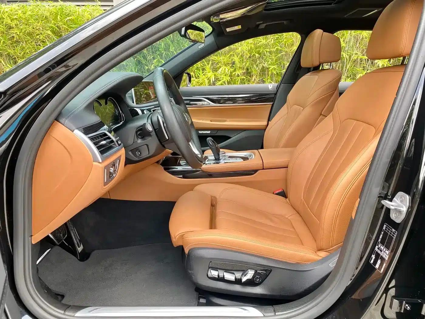 2018 BMW 7 Series 730Li Leading Edition M Sport Package — миниатюра 12