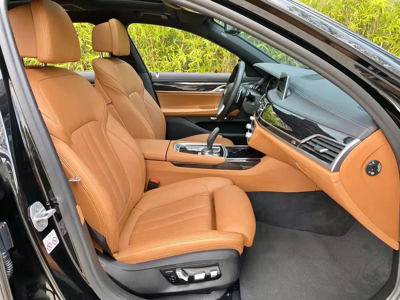 2018 BMW 7 Series 730Li Leading Edition M Sport Package — миниатюра 14