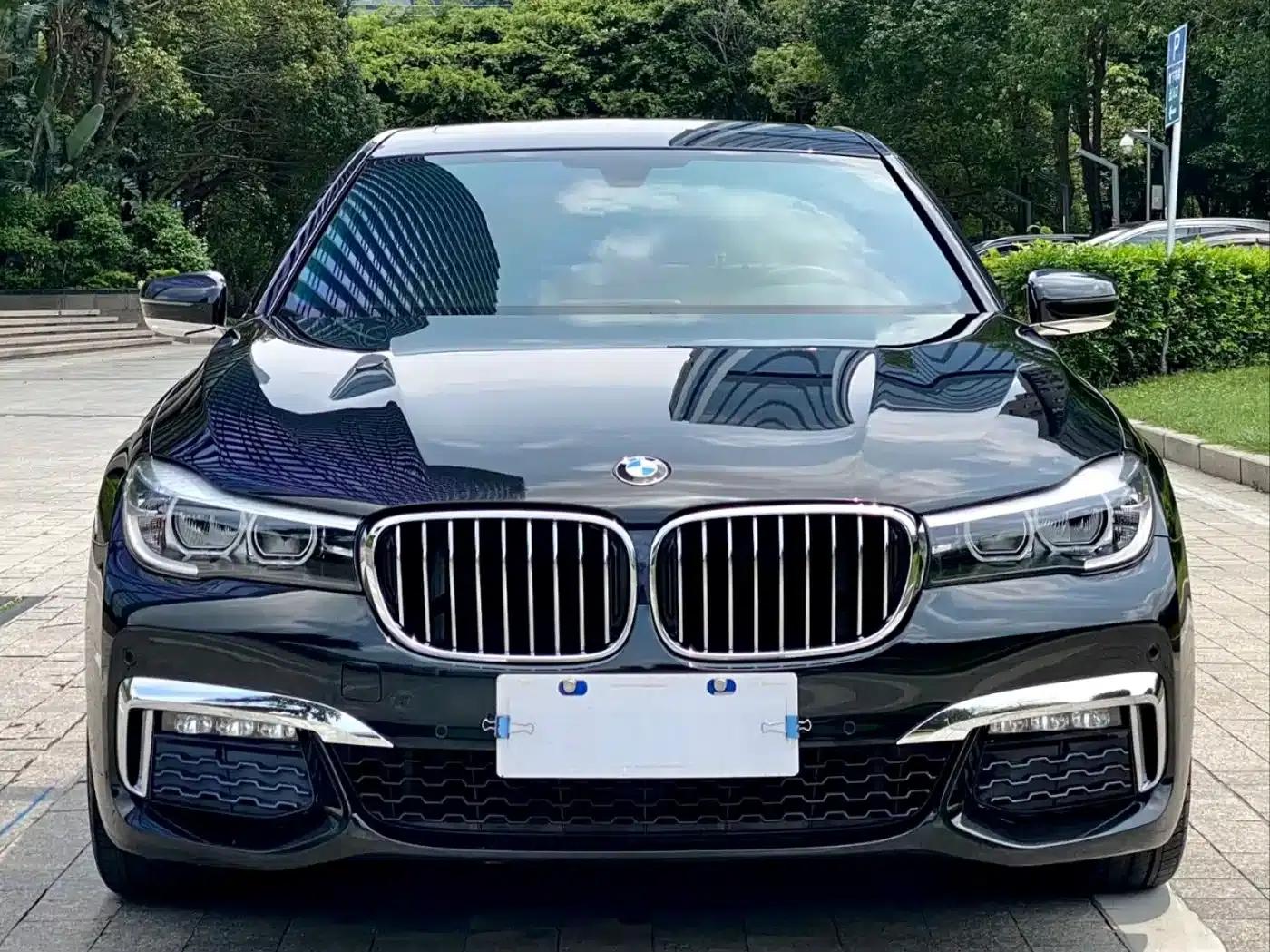 2018 BMW 7 Series 730Li Leading Edition M Sport Package — миниатюра 3