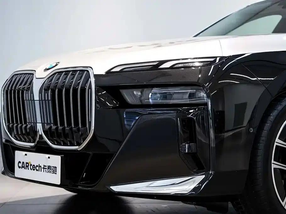 2023 BMW 7 Series 735Li M Sport Package — миниатюра 4