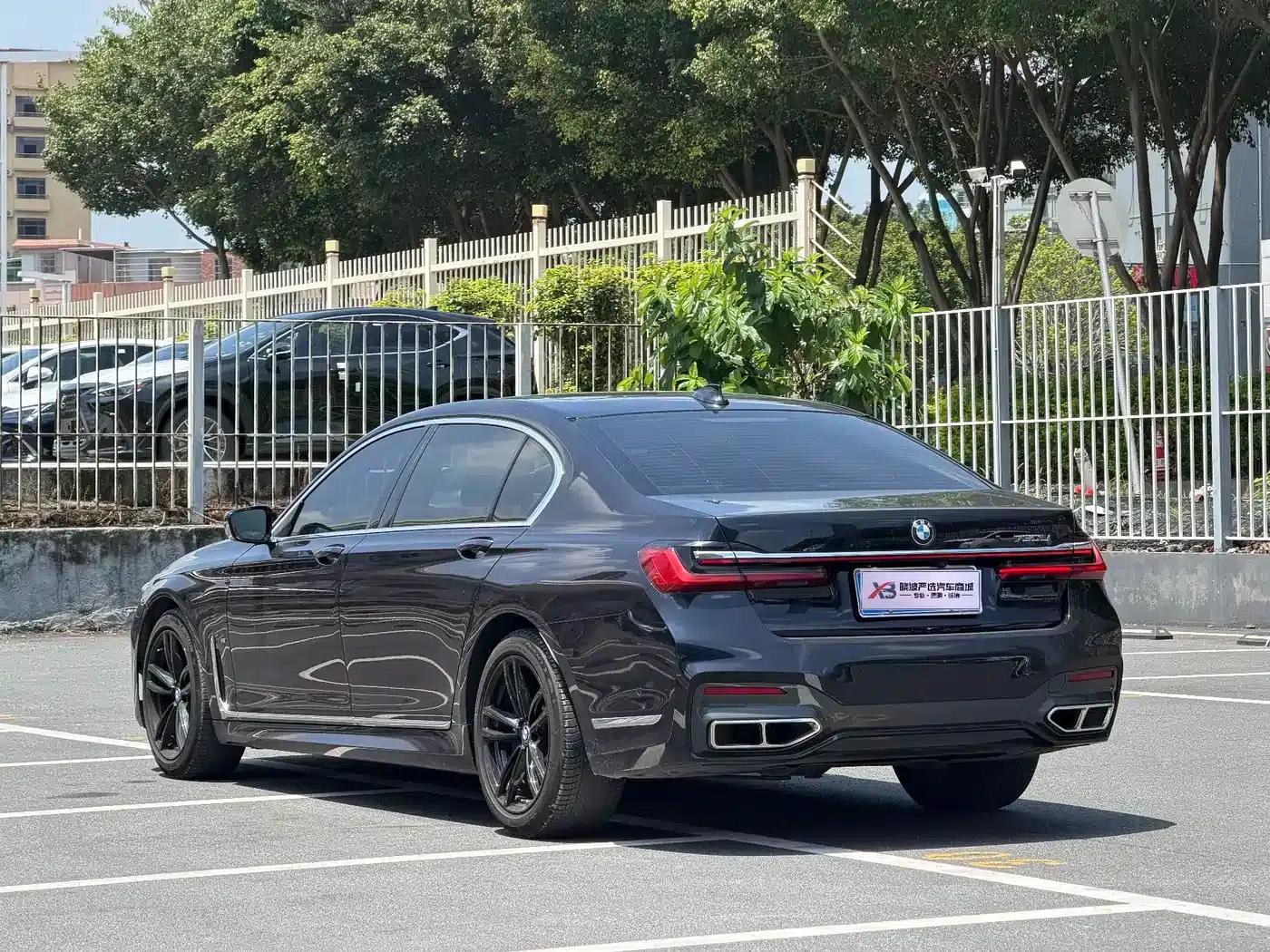 2019 BMW 7 Series 730Li M Sport Package — миниатюра 5