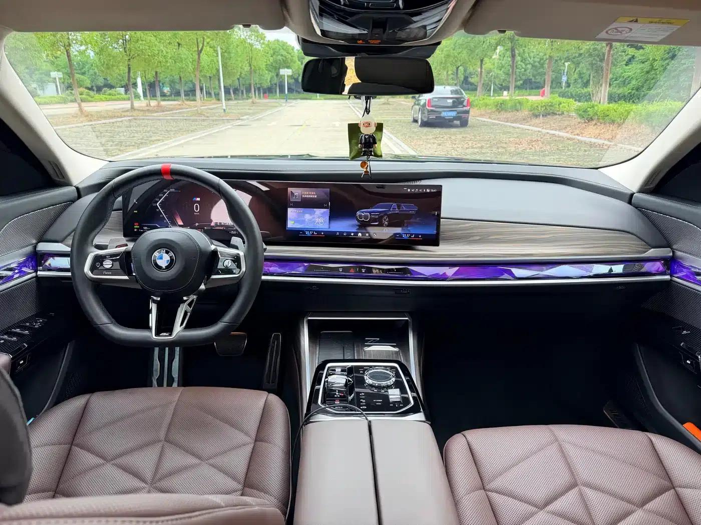 2023 BMW 7 Series 735Li M Sport Package — миниатюра 8