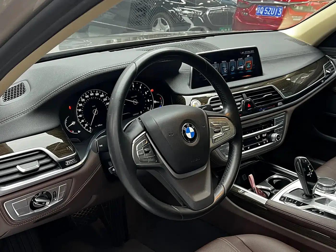 2016 BMW 7 Series 740Li Luxury — миниатюра 14