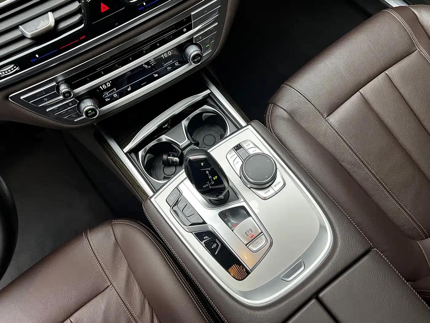 2016 BMW 7 Series 740Li Luxury — миниатюра 15