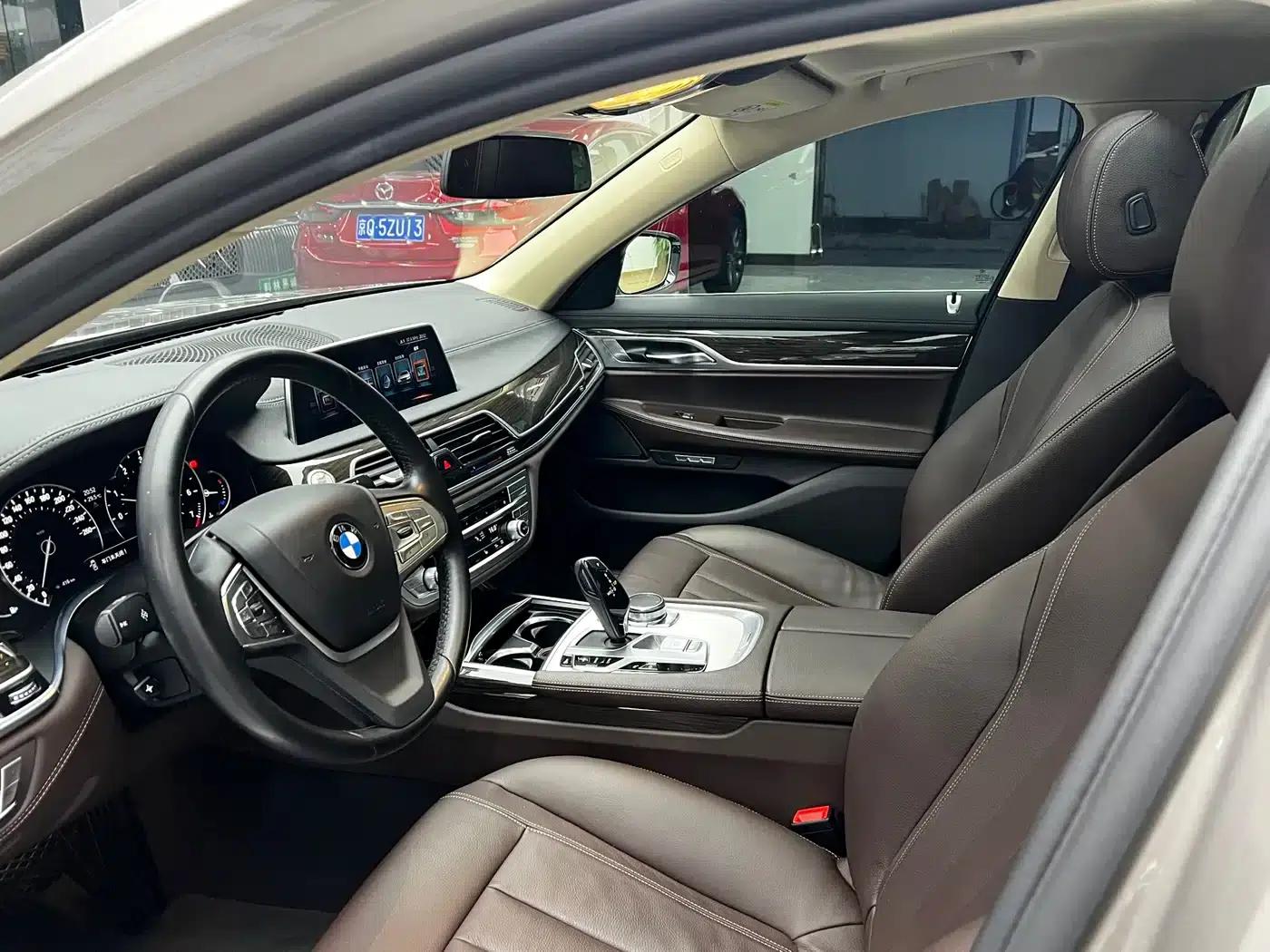 2016 BMW 7 Series 740Li Luxury — миниатюра 16
