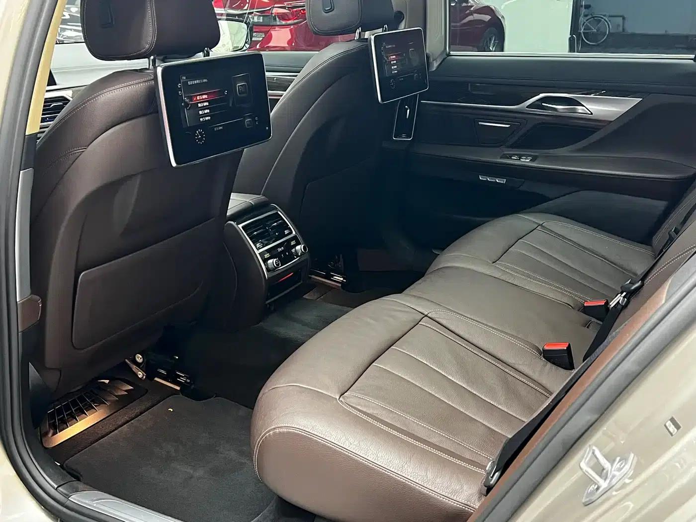 2016 BMW 7 Series 740Li Luxury — миниатюра 20