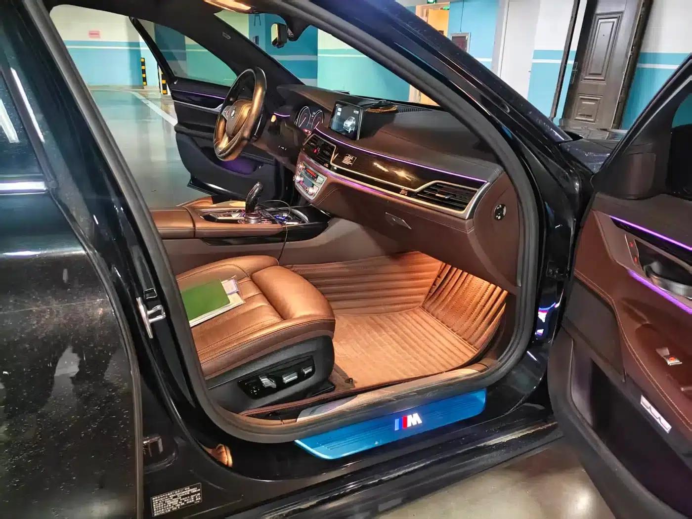 2018 BMW 7 Series 730Li Leading Edition M Sport Package — миниатюра 10