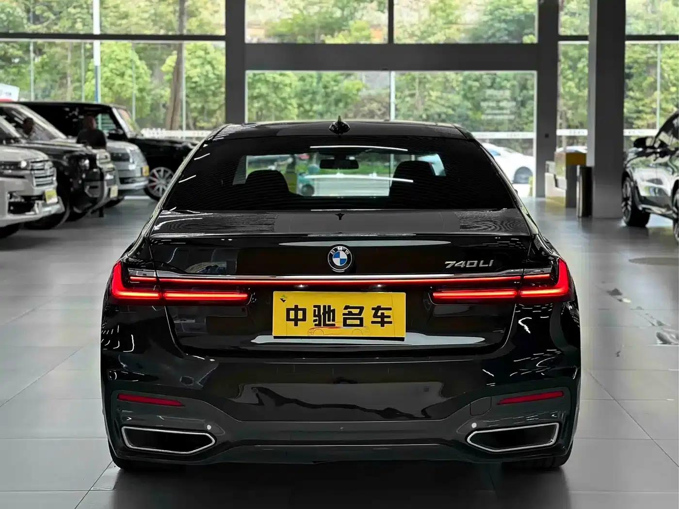 2019 BMW 7 Series 740Li Leading Edition M Sport Package — миниатюра 6