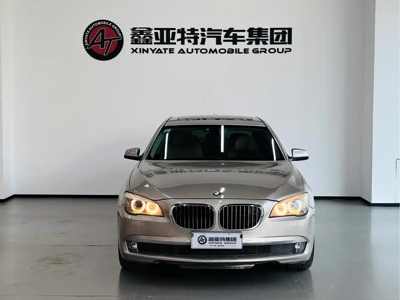 BMW 7 Series 2009 740Li Luxury — миниатюра 2