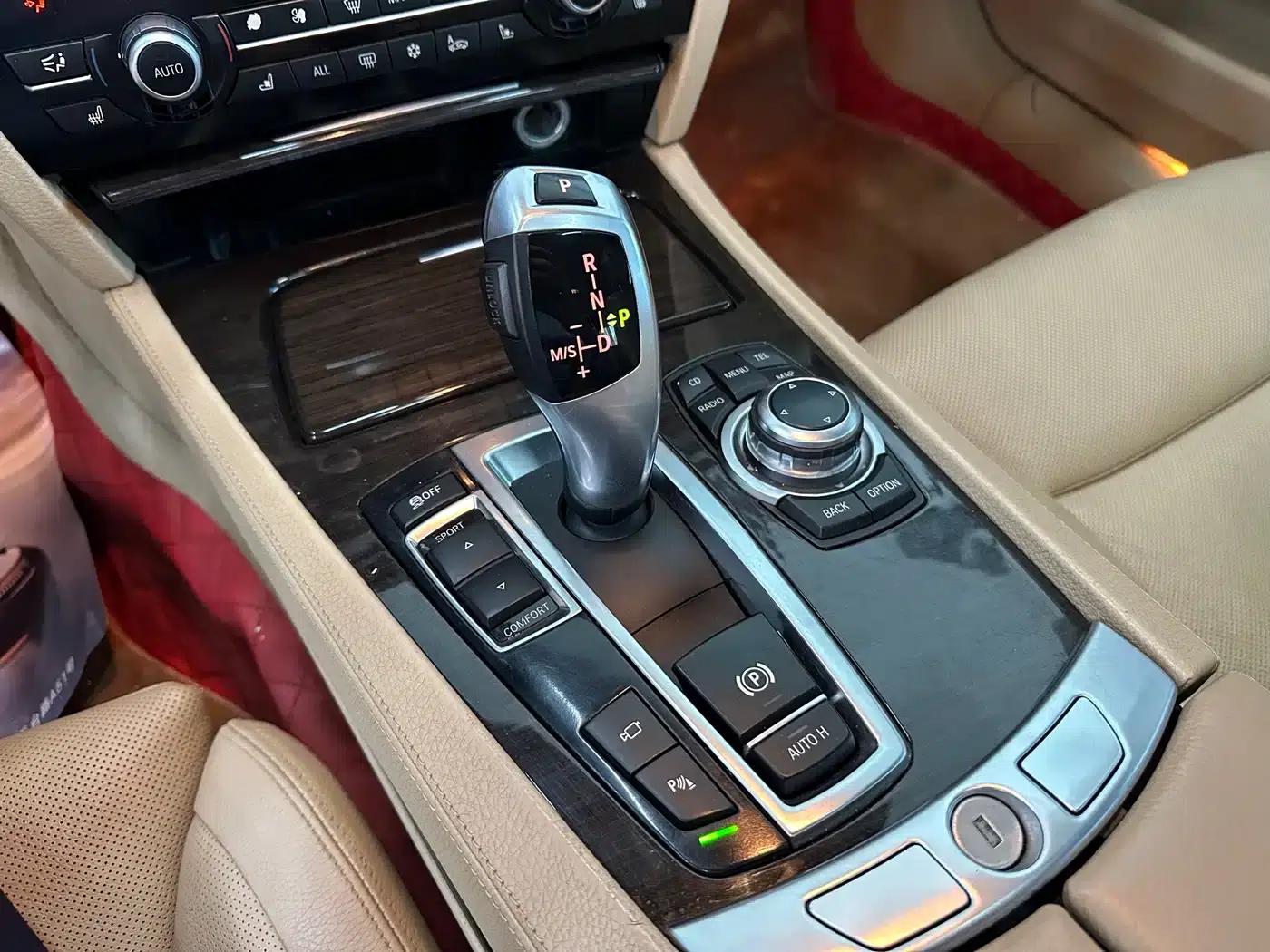 BMW 7 Series 2009 740Li Luxury — миниатюра 11