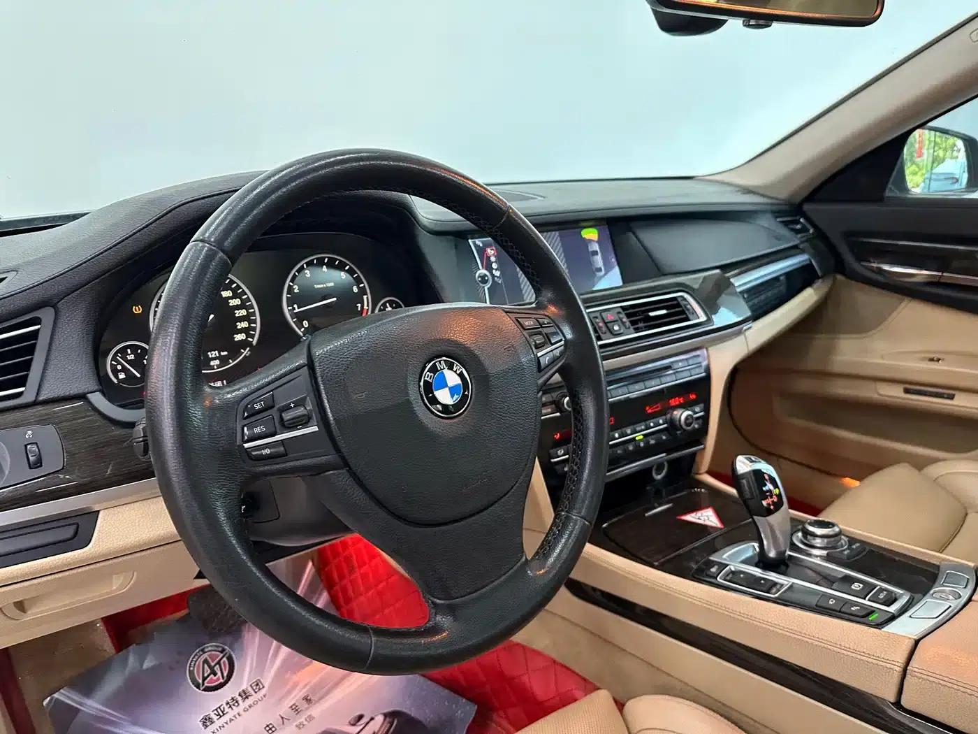 BMW 7 Series 2009 740Li Luxury — миниатюра 14