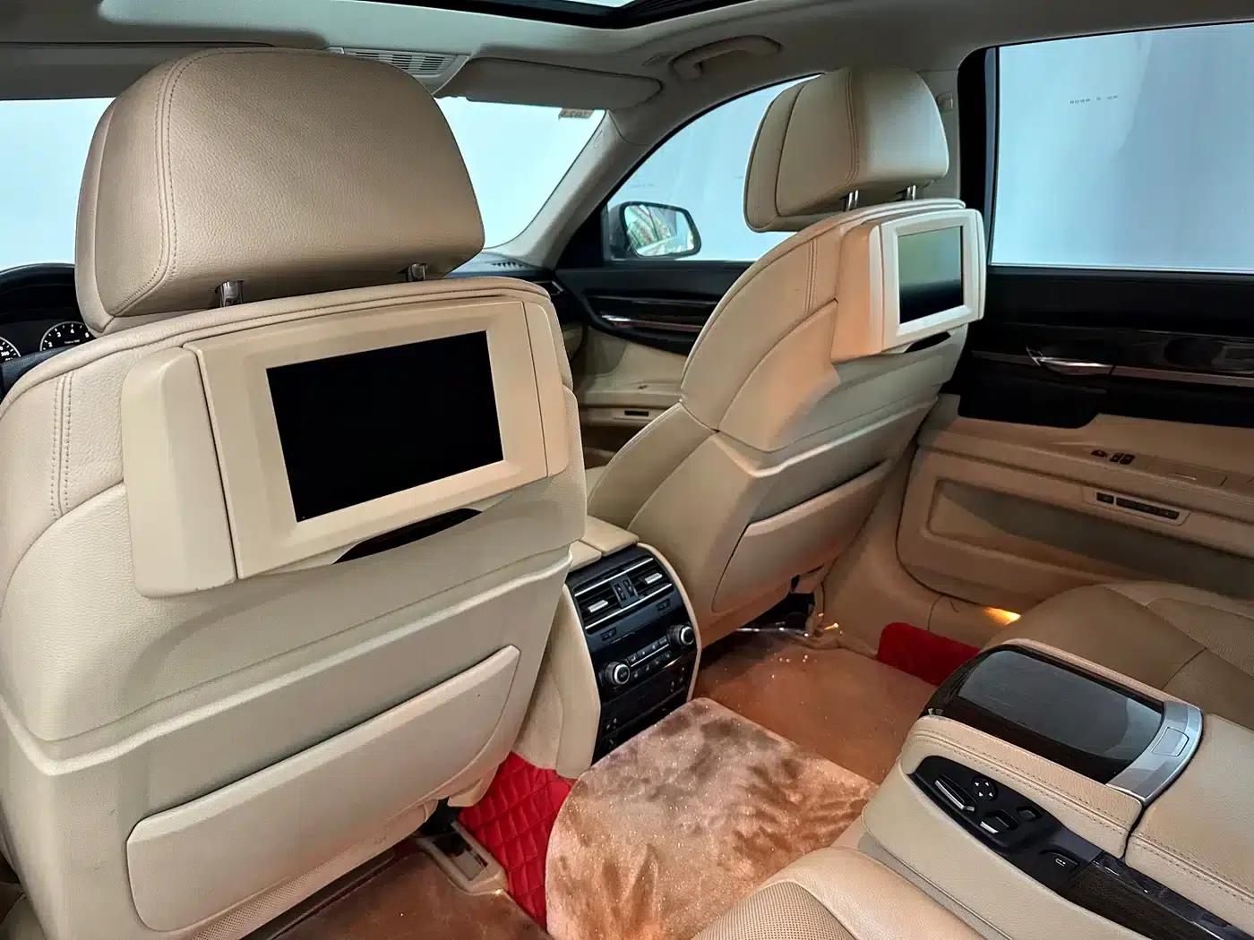 BMW 7 Series 2009 740Li Luxury — миниатюра 16