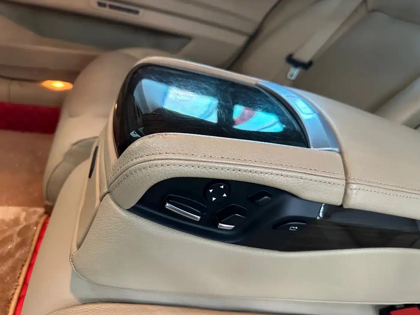 BMW 7 Series 2009 740Li Luxury — миниатюра 19