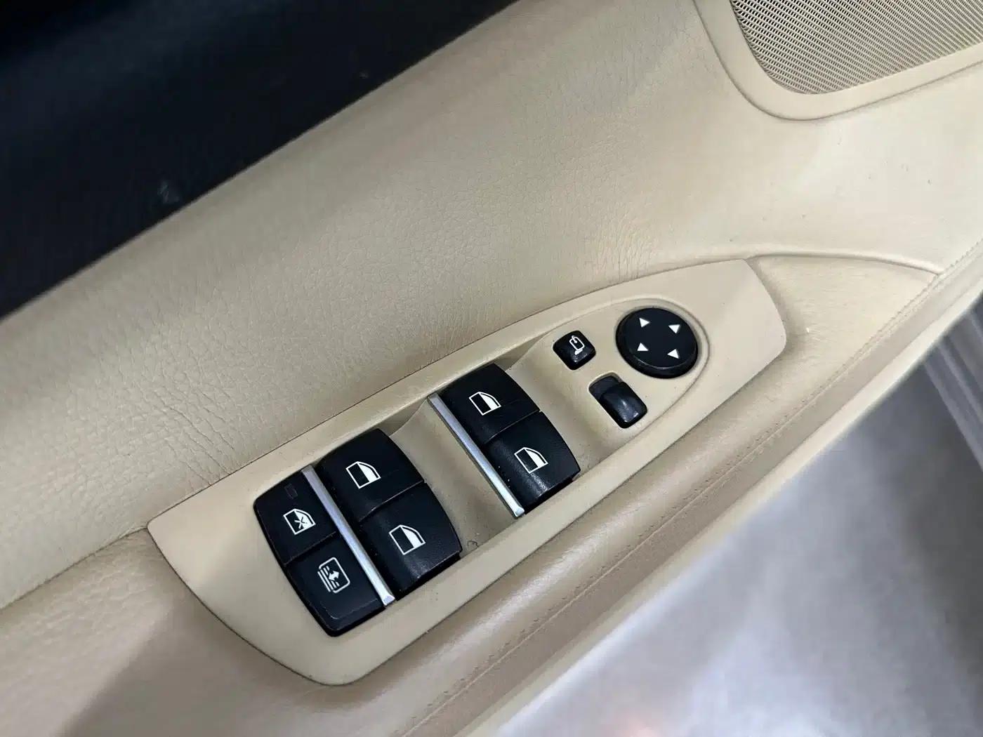 BMW 7 Series 2009 740Li Luxury — миниатюра 5