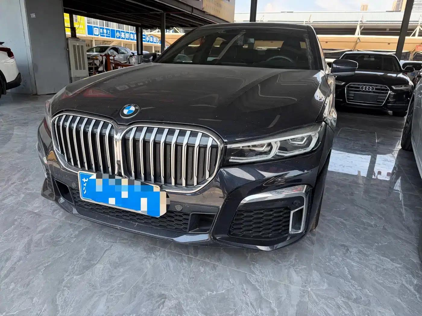 2021 BMW 7 Series 730Li M Sport Package — миниатюра 1