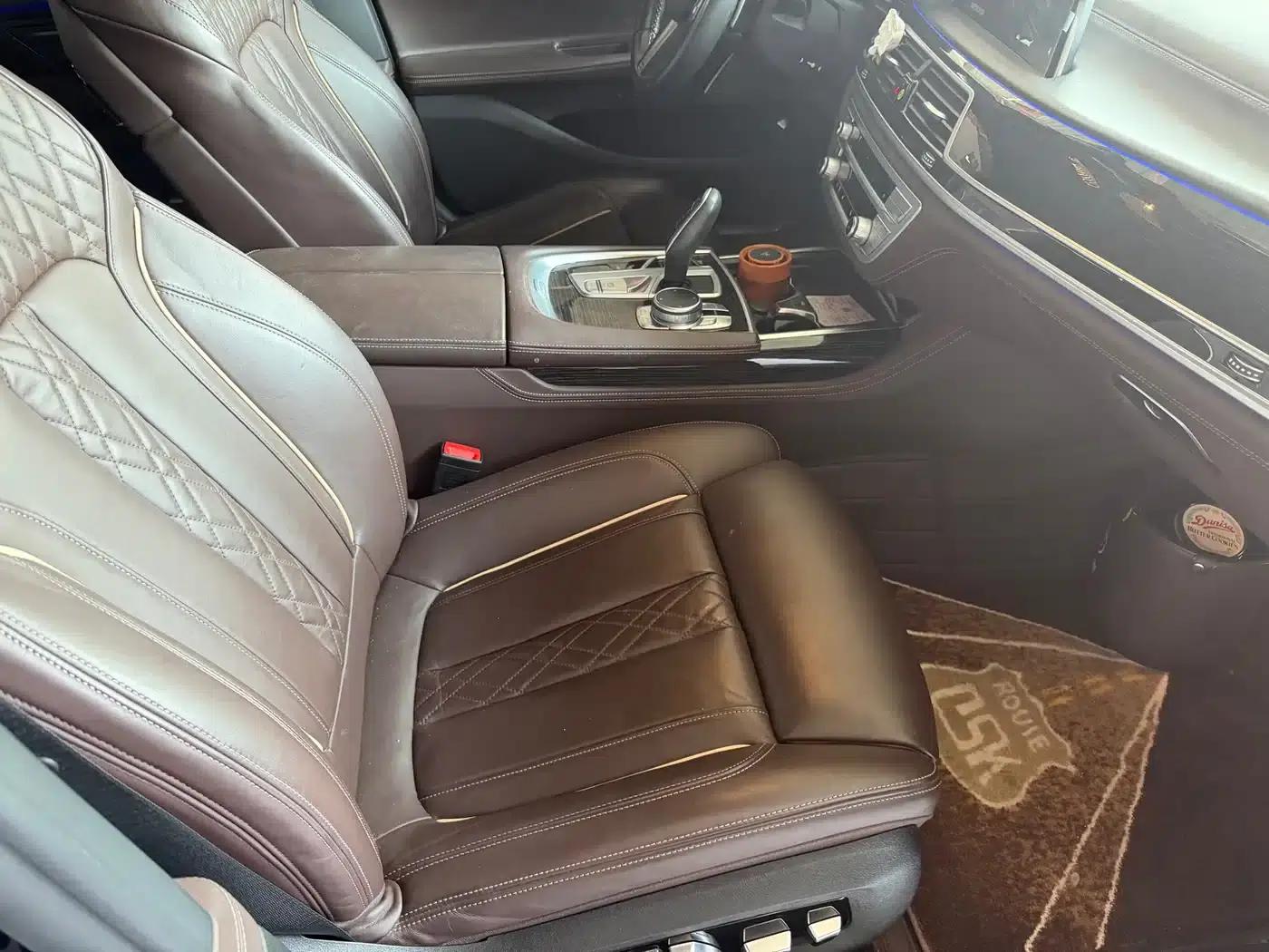 2021 BMW 7 Series 730Li M Sport Package — миниатюра 4