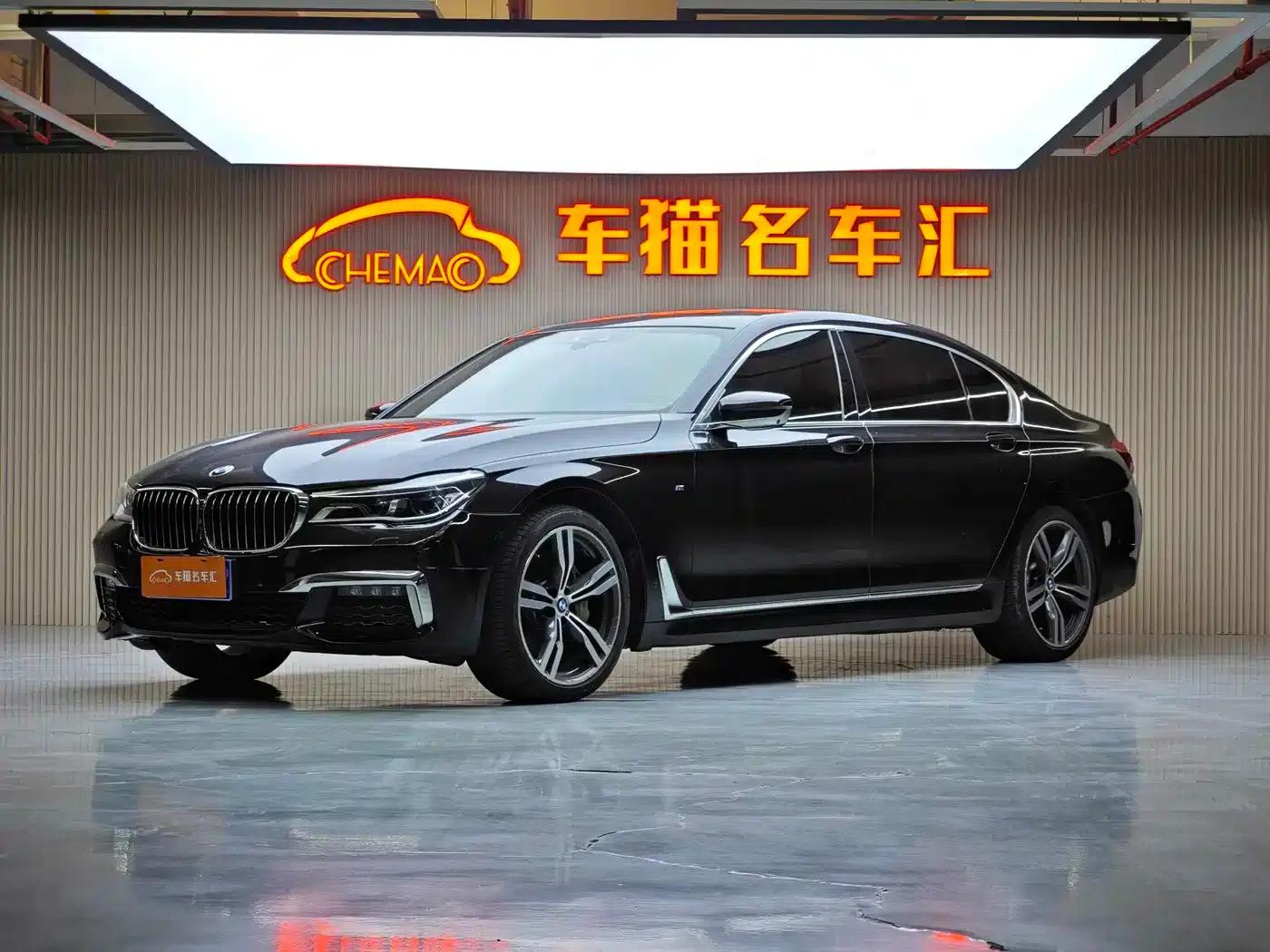 2018 BMW 7 Series 740Li Leading Edition M Sport Package — миниатюра 1