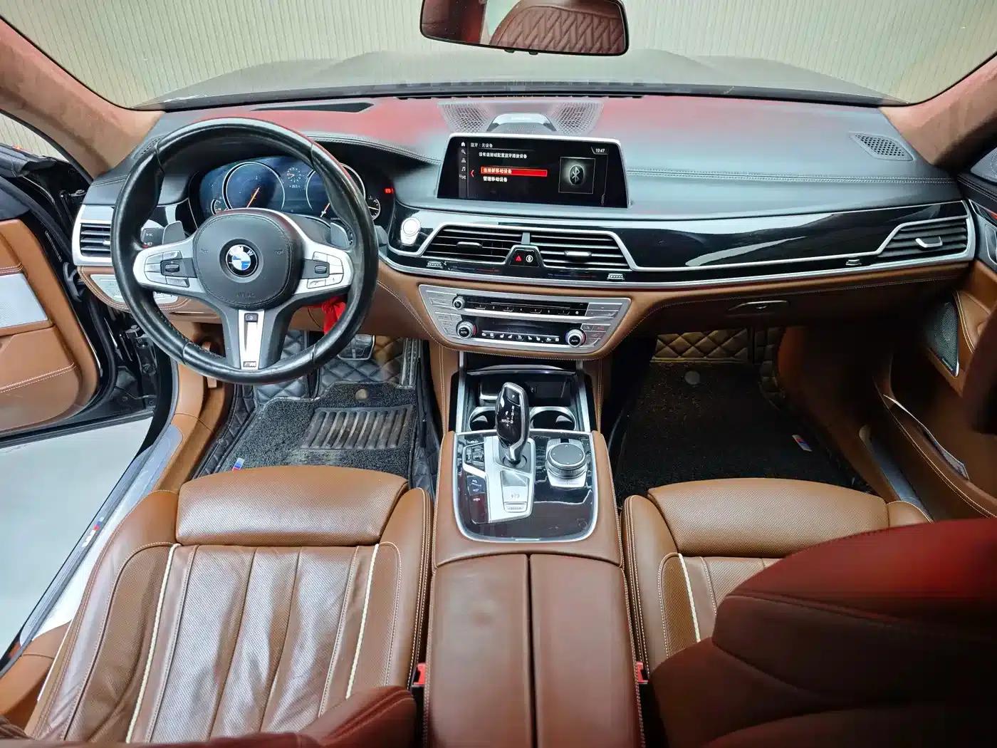 2018 BMW 7 Series 740Li Leading Edition M Sport Package — миниатюра 12