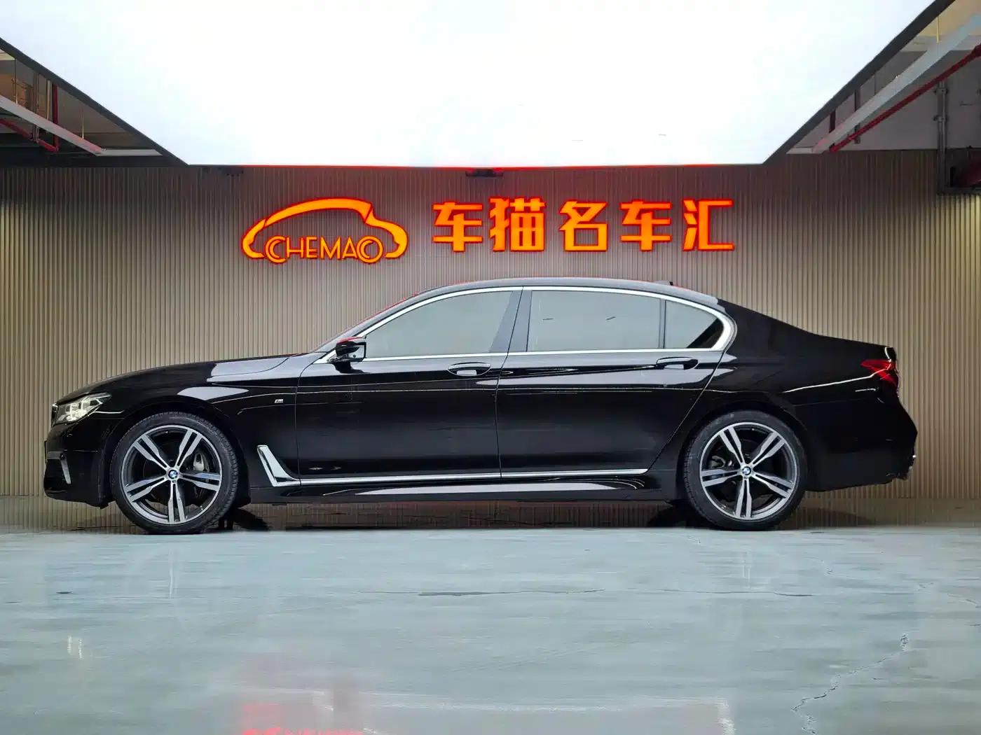 2018 BMW 7 Series 740Li Leading Edition M Sport Package — миниатюра 5