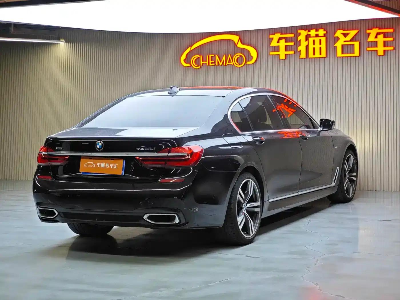 2018 BMW 7 Series 740Li Leading Edition M Sport Package — миниатюра 8