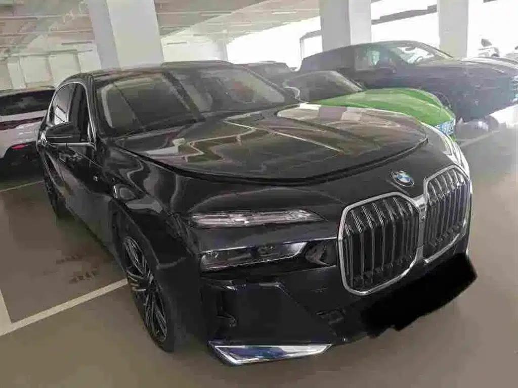 2023 BMW 7 Series 740Li Leading Edition M Sport Package — миниатюра 1