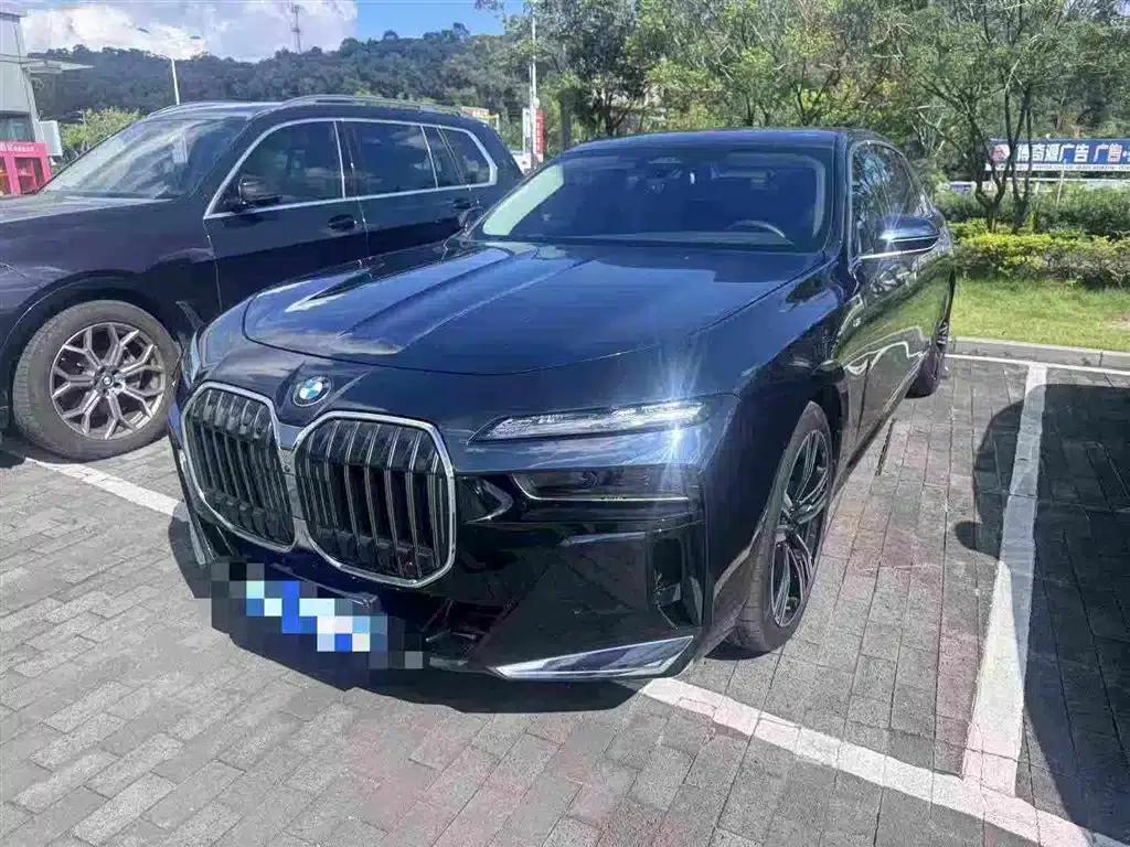 2023 BMW 7 Series 740Li Leading Edition M Sport Package — миниатюра 2