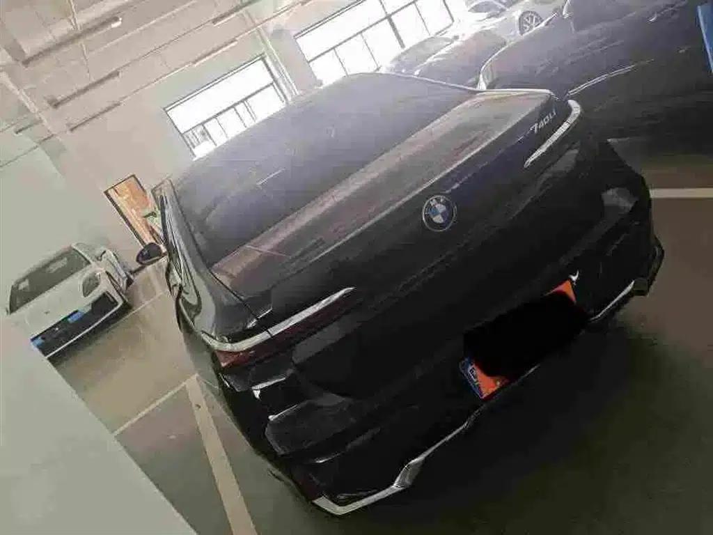 2023 BMW 7 Series 740Li Leading Edition M Sport Package — миниатюра 4