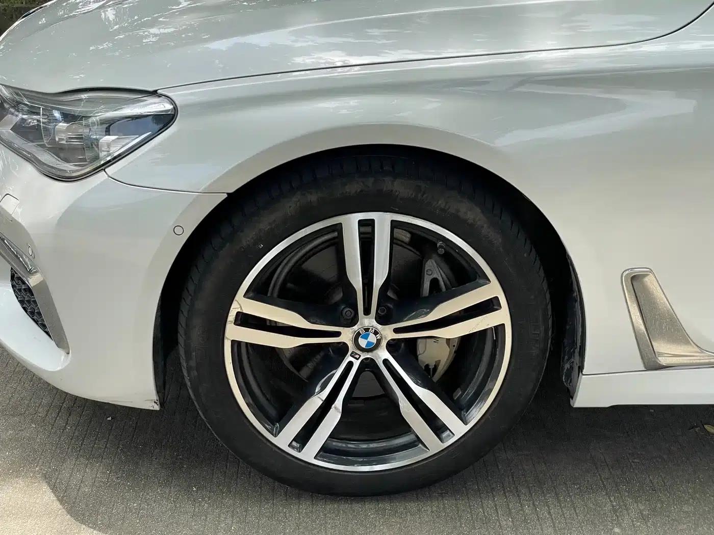 2018 BMW 7 Series 740Li xDrive Luxury M Sport Package — миниатюра 3