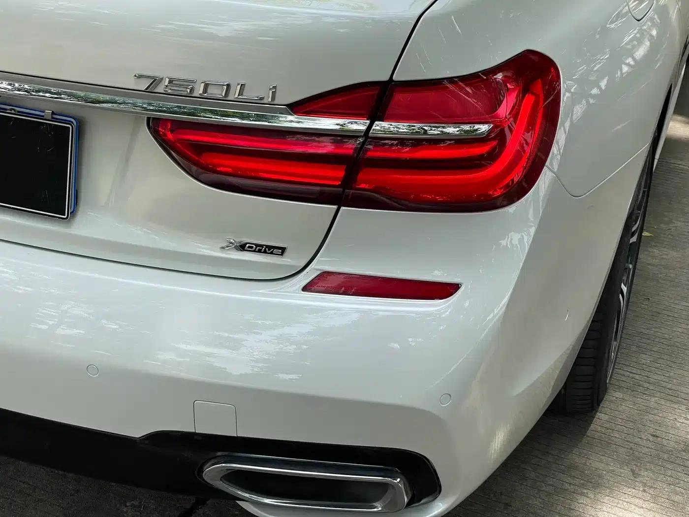 2018 BMW 7 Series 740Li xDrive Luxury M Sport Package — миниатюра 24