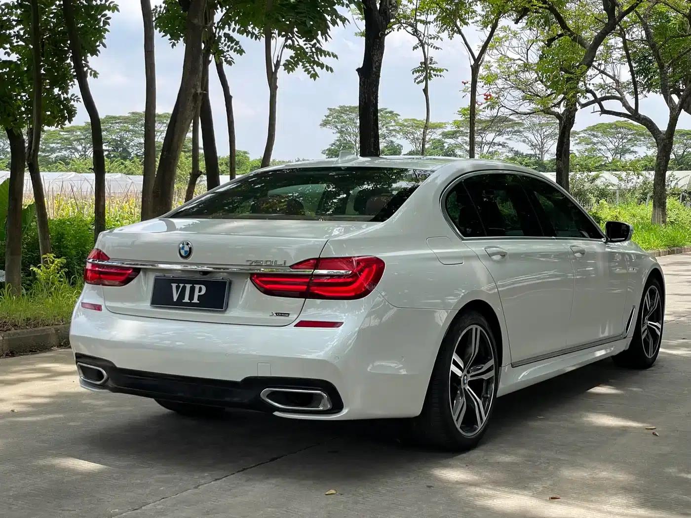 2018 BMW 7 Series 740Li xDrive Luxury M Sport Package — миниатюра 25