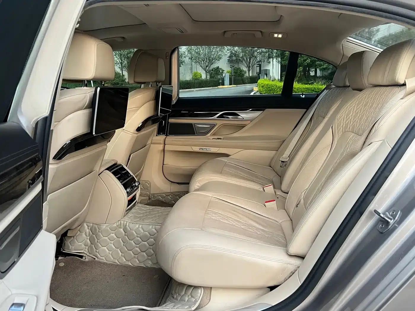 2016 BMW 7 Series 730Li Luxury — миниатюра 14