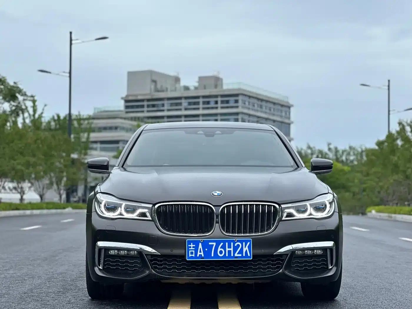 2018 BMW 7 Series 740Li Leading Edition M Sport Package — миниатюра 2