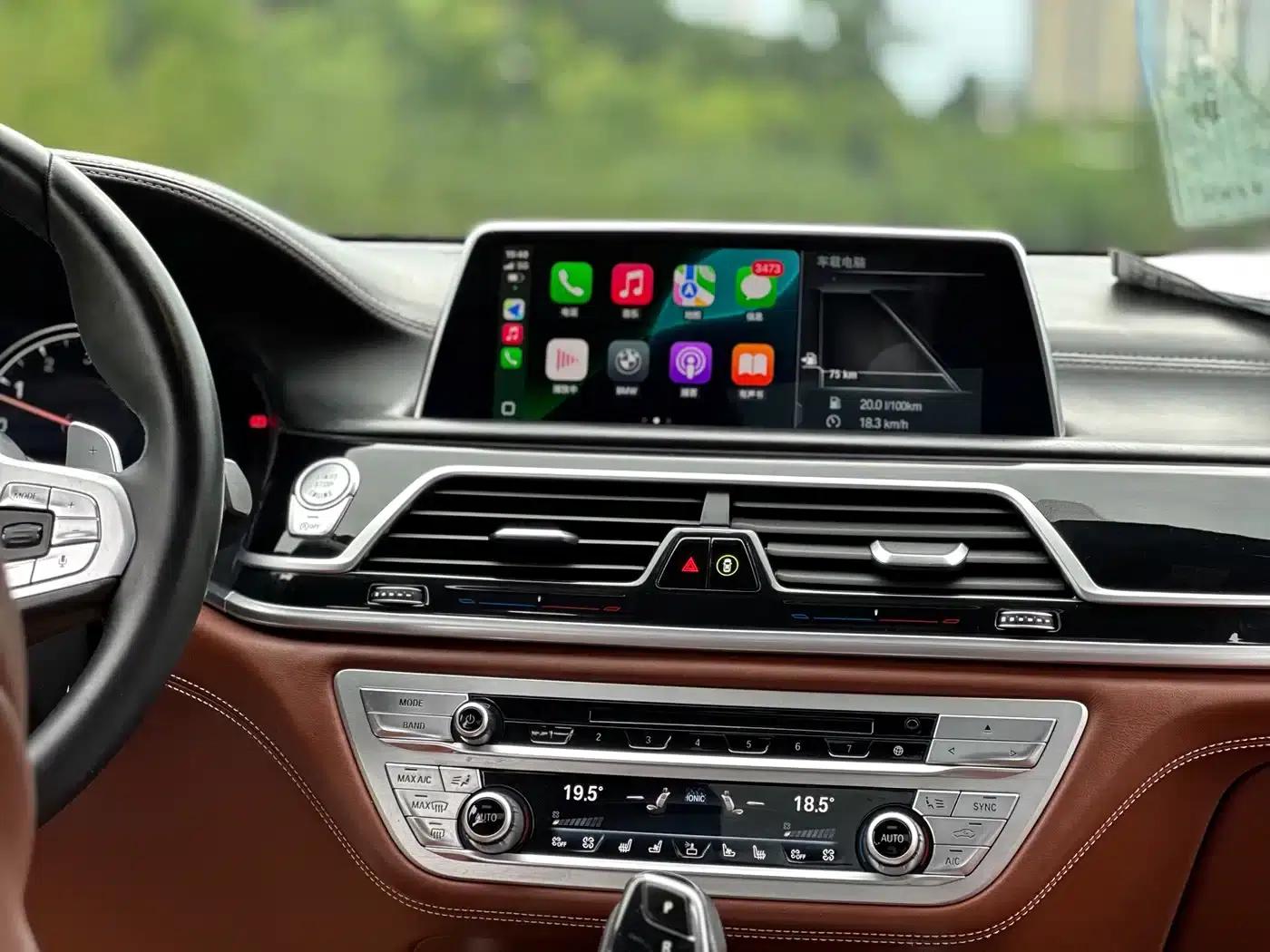 2018 BMW 7 Series 740Li Leading Edition M Sport Package — миниатюра 12