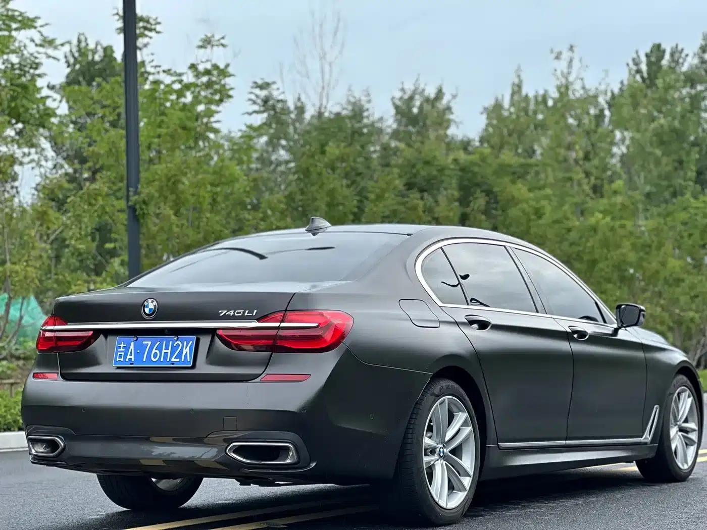 2018 BMW 7 Series 740Li Leading Edition M Sport Package — миниатюра 19